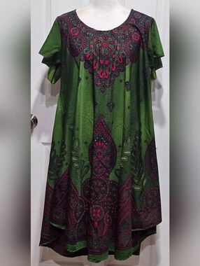 Lapogee Bold Print Green Short-Sleeve Dress with Red & Black Accents